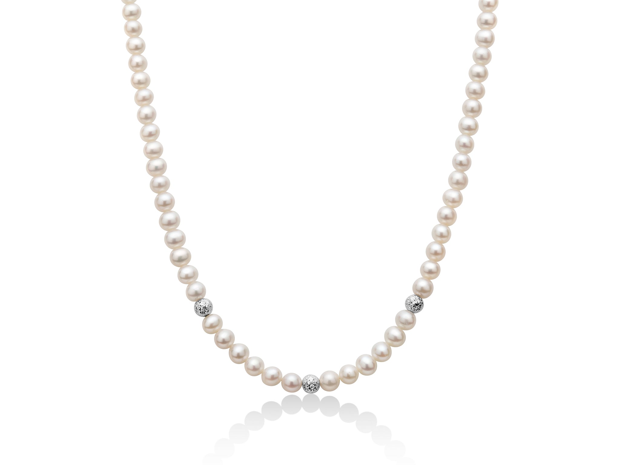 Collana di perle Oriente con tre sfere in oro bianco sfaccettate