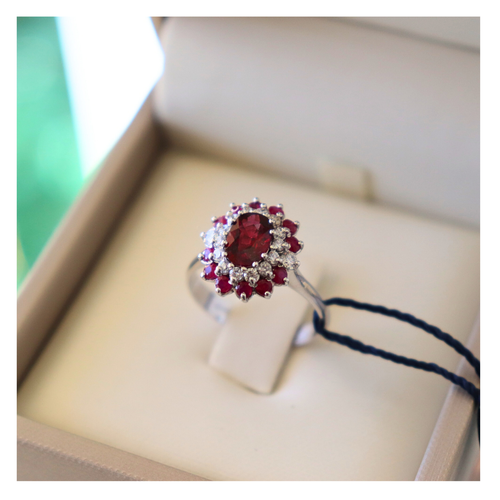 18kt Gold Ring with Ruby and Diamonds | Giovanni Pace Jewels 